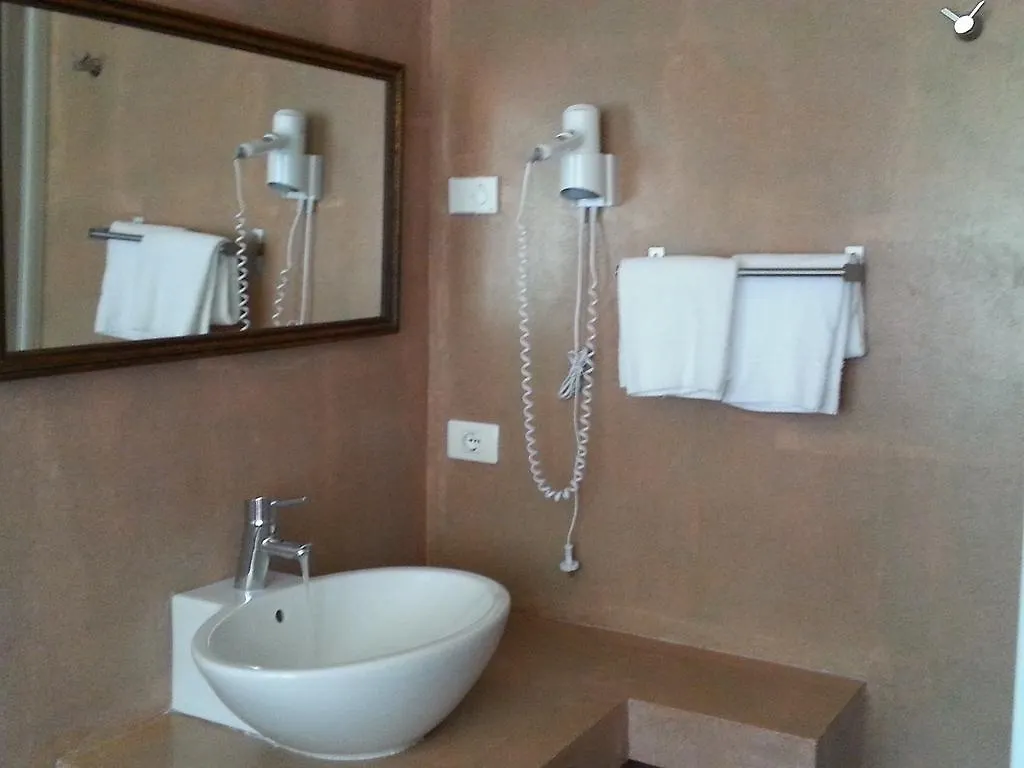 فندق مبيت وإفطار باردولينو B&B Corte Frisonai